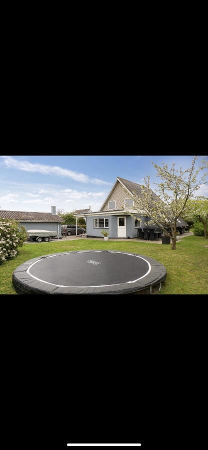 Big Villa In Stege Near Mons Klint With Trampolin Esterno foto