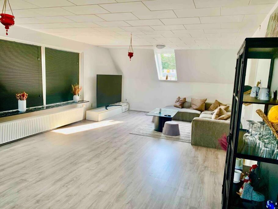 Big Villa In Stege Near Mons Klint With Trampolin Esterno foto
